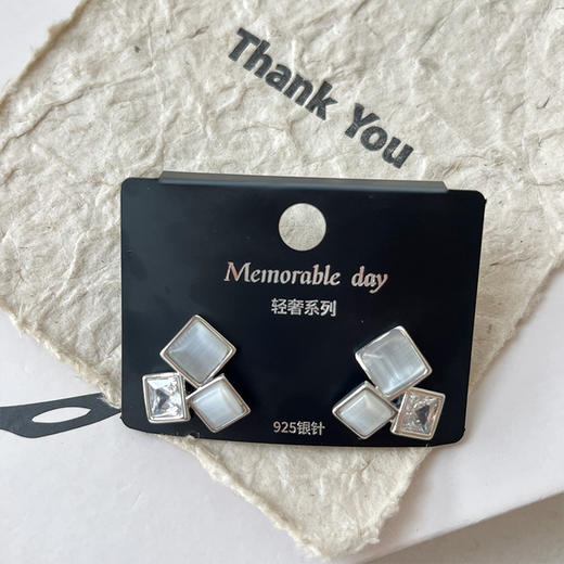 气质百搭方块猫眼高级感银针耳环-纪念日百货门店同款168197821 商品图3