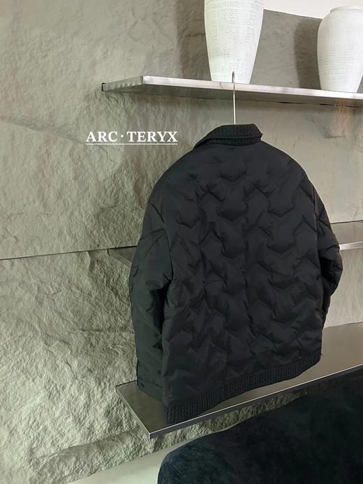 F011228新款立体硅胶印花翻领西装式轻薄羽绒服男女同款 商品图3