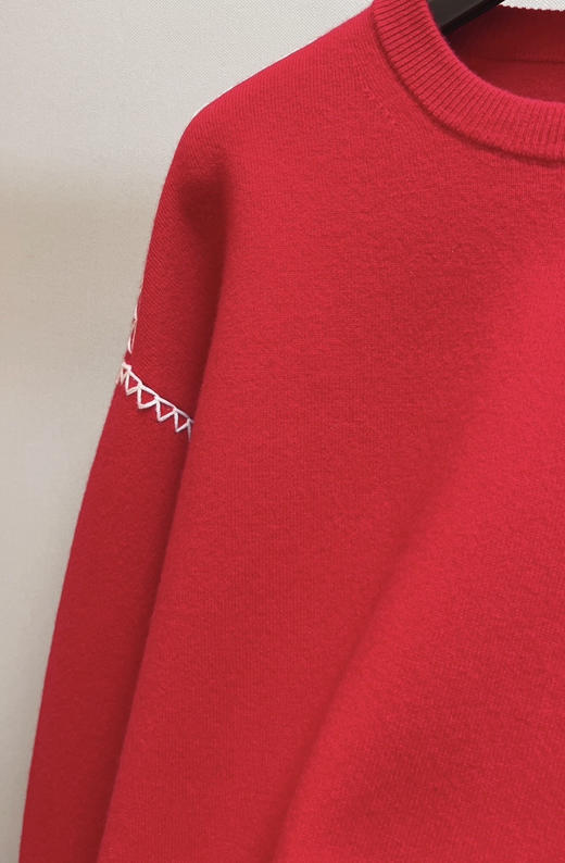 112-5 纯圆正 TH白色粗针缝线撞色 落肩袖 厚实宽松 新年红毛衣 商品图12