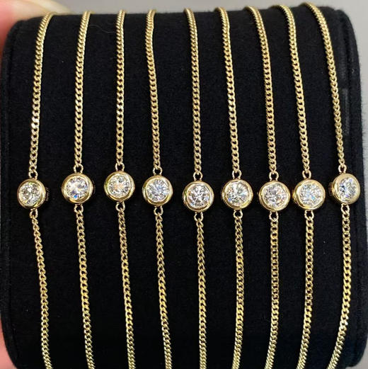 甄珠贝 2026新款泡泡钻20分 以及经典钻石红绳手链 纯18ko字链 本命年幸运手工编绳 高档伴手礼品 商品图0