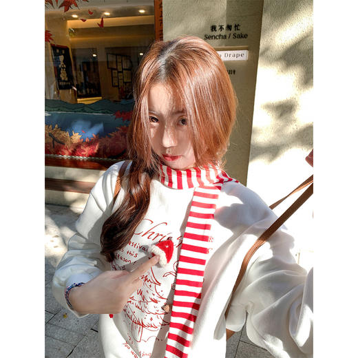 <曾小咸推荐>现货秒杀 ！微信超特价！圣诞树印花加绒卫衣（含围巾） 日常219.99 立减130 秒杀89.99！！ 商品图4