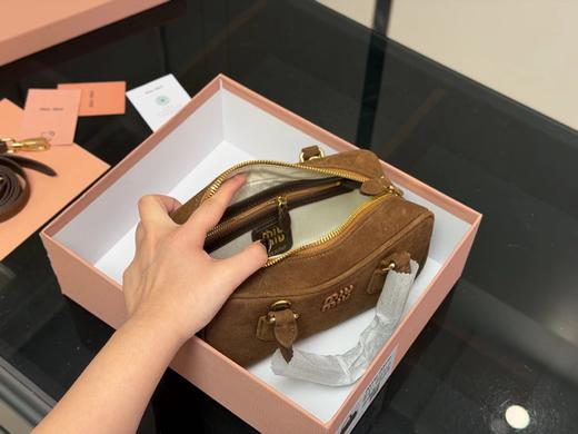 F011208新款可手拎可斜挎鹿皮绒女士保龄球包包 商品图12