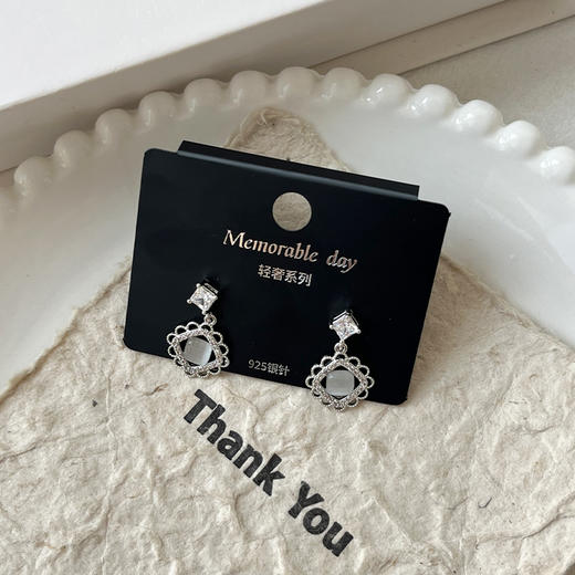 轻奢气质感银针耳环-纪念日百货门店同款168197847 商品图1