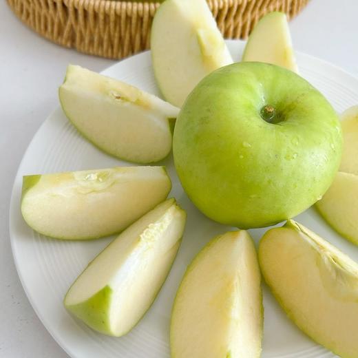 顺丰包邮【瑞雪苹果】产自陕西白水“中国苹果之乡”，全程有机种植，吃起来咔嚓"一声爆汁！薄皮脆得像初雪，清甜不齁嗓子，老人孩子都抢着吃~ 商品图5