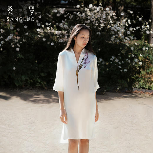 东方鸢尾』桑罗中式V领连衣裙桑蚕丝女士中袖睡裙可外穿 商品图0