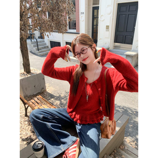 <曾小咸推荐>现货秒杀 ！微信超特价！韩系毛衣开衫两件套 日常269.99 立减140 秒杀129.99！！ 商品图1