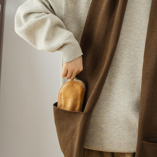 714street秋冬新款原创潮牌口袋插兜围巾纯色简约日系保暖长围脖 商品图2