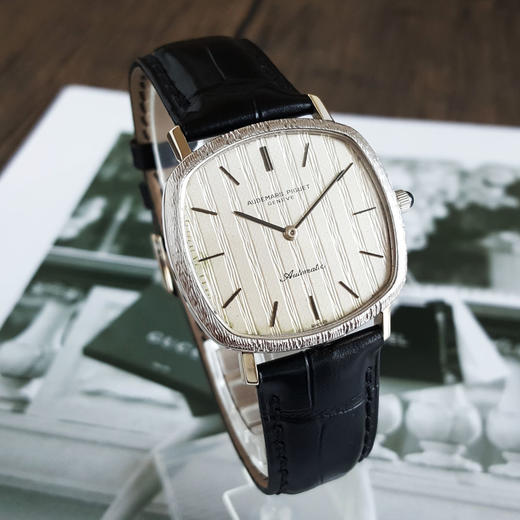 【95新】Audemars Piguet 爱彼自动机械机芯33MM（中性款）18K白金 080925NJS09 商品图2