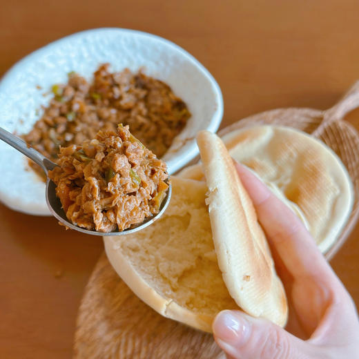 香卤素夹馍 (微辣) | 116g*2个/袋 石磨有机全麦面粉白吉馍 外酥里内 卤香四溢 面食早餐 一穗堂「一穗堂冻品满96常规地区包邮」 商品图9