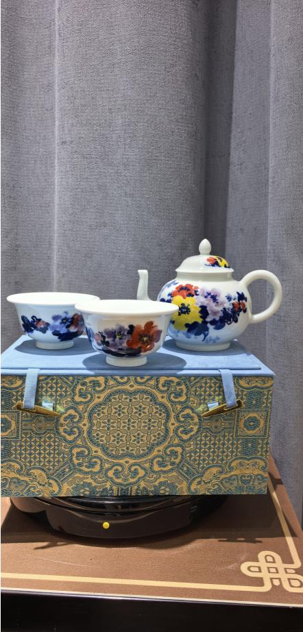 釉下五彩牡丹茶套 商品图0