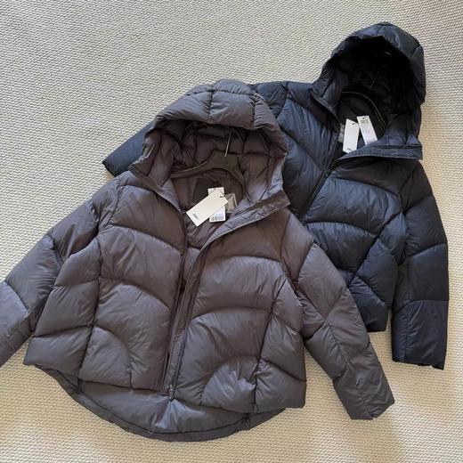 F011239冬新品连帽羽绒服宽松泡芙女士外套 商品图1