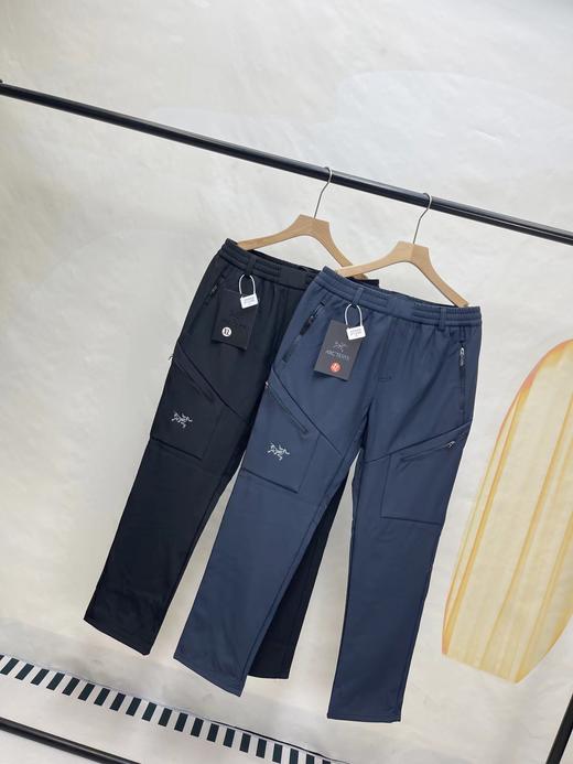 F011254户外软壳防风抓绒重工刺绣银色Logo松紧长裤 商品图1