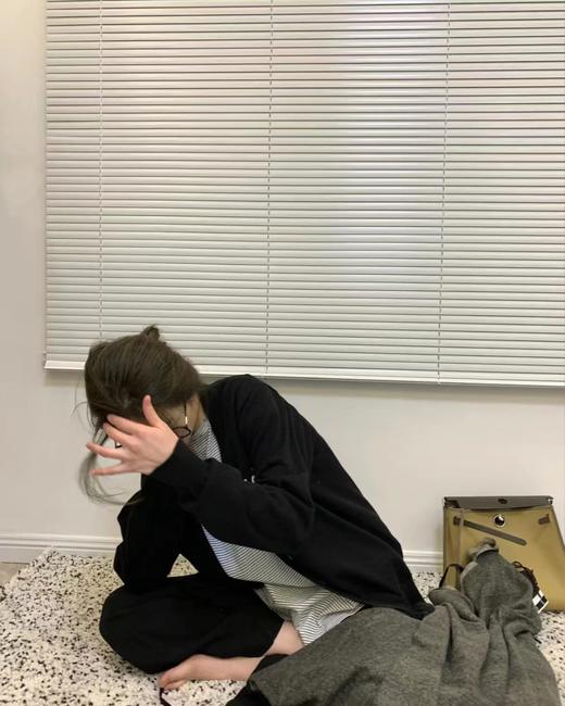 F011217百搭气质胸前刺绣字母针织开衫外套女款 商品图3