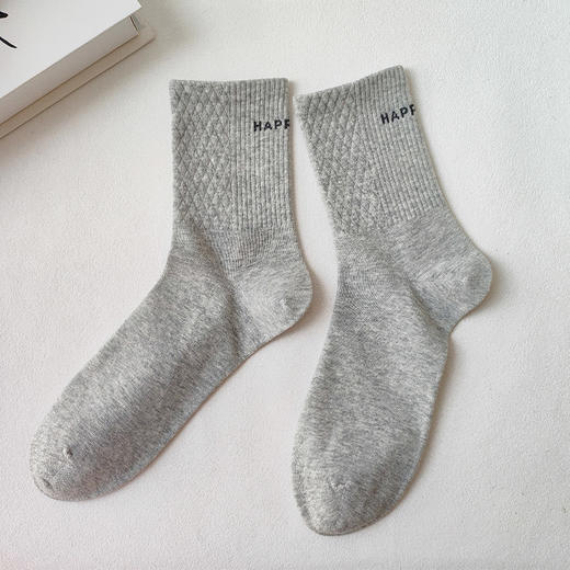 基础百搭字母简约男款中袜袜子-纪念日百货门店同款169245687 商品图1