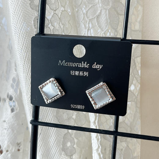 简约冷淡风猫眼系列银针耳环-纪念日百货门店同款168197863 商品图3