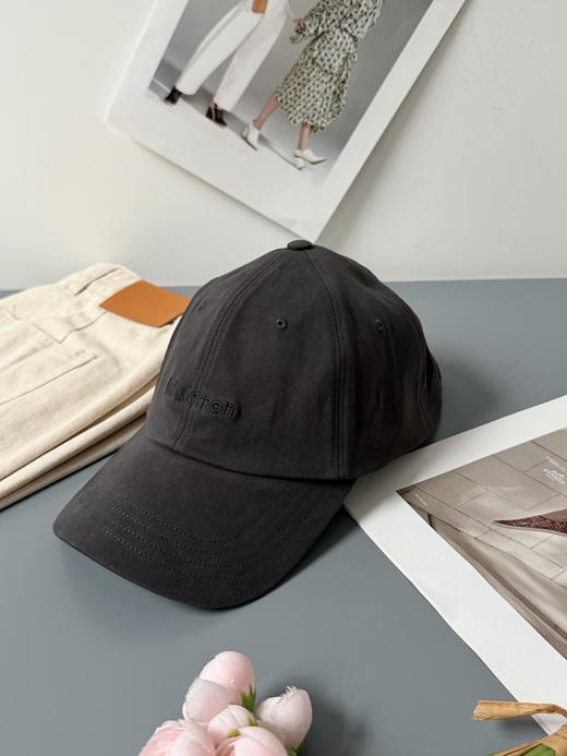 点此购买 lulu露露Unisex Classic男女款鸭舌帽 339714 商品图4