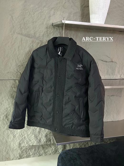 F011228新款立体硅胶印花翻领西装式轻薄羽绒服男女同款 商品图1