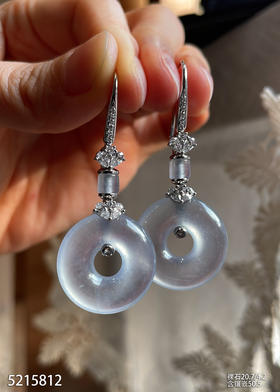 5215812，平安扣耳坠。具体价格微信咨询
