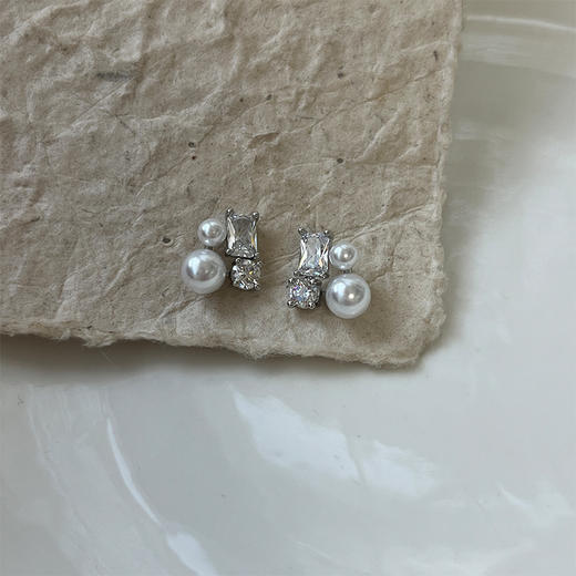 日常气质百搭珍珠银针耳环-纪念日百货门店同款168694325 商品图2