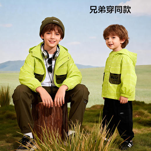 迪士尼快乐星球男童满印炫酷外套223DS0738 商品图2