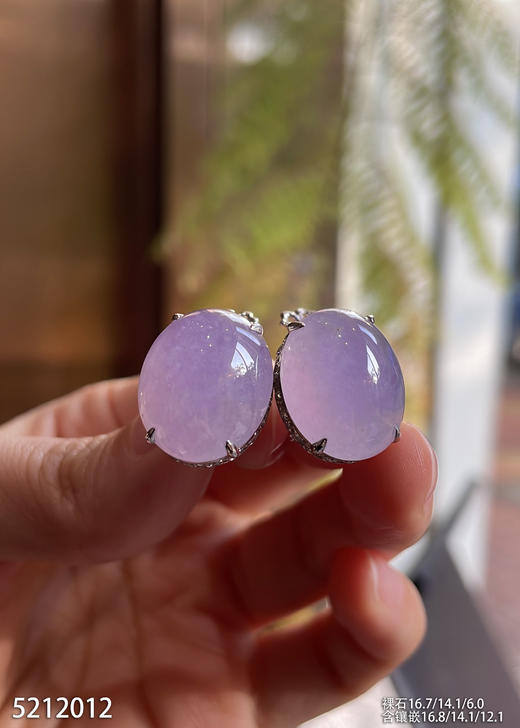 5212012，蛋面耳钉。具体价格微信咨询 商品图2