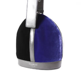 8059516570868 EMPORIO ARMANI 女士耐用简约百搭手提包【20*22*10cm】