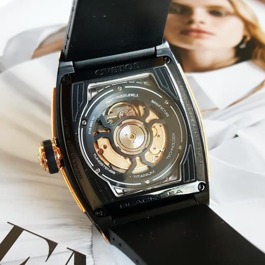 【95新】CVSTOS 卡斯托斯CVT-SEA-GMT-CP-5N-BST自动机械机芯日期显示GMT41*53.7MM（含表耳 男款）Challenge Sealiner GMT301225NJS36 商品图6
