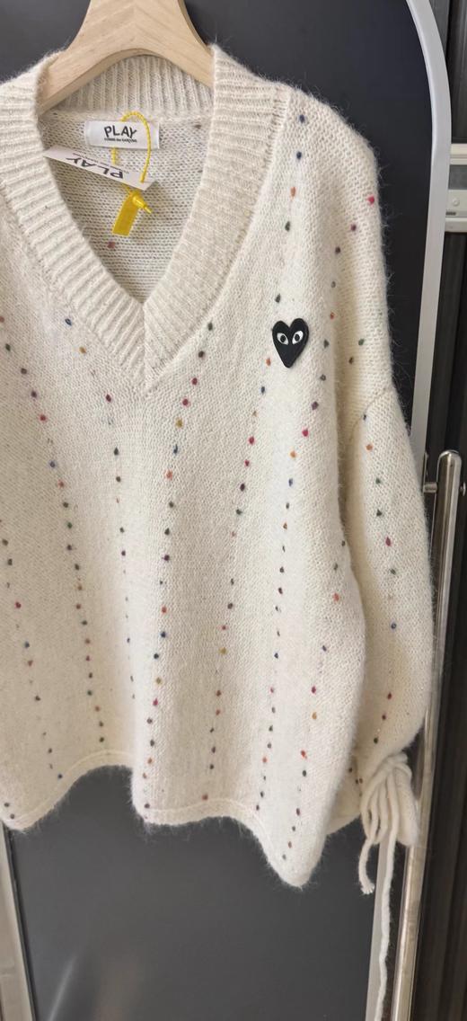 F011268甜美设计感V领喇叭袖亮丝针织衫毛衣 商品图11