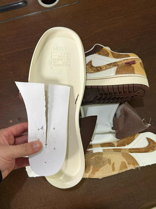 【秒杀价已调 直接拍】AIR JORDAN 1 LOW 1 马年限定 低帮复古篮球鞋 CNY新年款 商品图5