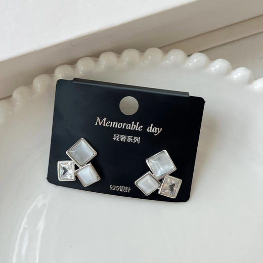 气质百搭方块猫眼高级感银针耳环-纪念日百货门店同款168197821 商品图2