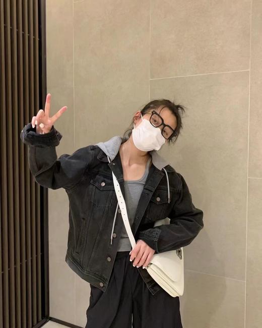 F011218新款假两件拼接连帽印花牛仔外套男女同款 商品图0