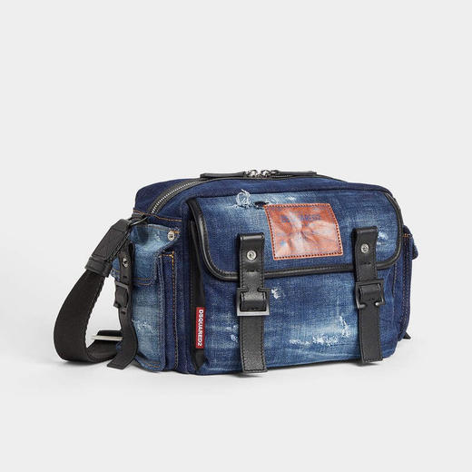 DSQUARED2 男士徽标贴片牛仔斜挎单肩包 牛仔蓝 CBM0075 10106739 M2498 商品图2