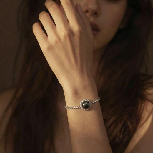 “墨珠花簇”大溪地珍珠手链 商品图3