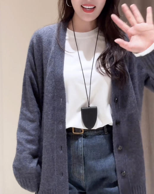 112-6 渠道货 大爆款 小禾 极简款 基础圆领长袖T恤 万能打底 商品图2