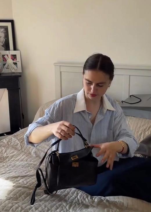 一店k （老渠道！新年🧨战包!！）爱惨了这种松松垮垮的感觉！实在拒绝不了一点的高级感手袋！这颜值直接出圈！颜值又高又实用，这不费吹灰之力的松弛感，一秒出片！巴黎公文包 真的就是掌管松弛感的神 商品图9