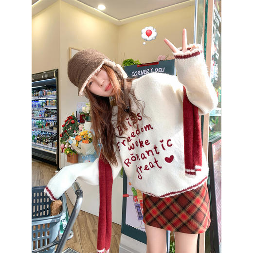 <曾小咸推荐>3.9现货秒杀 ！微信超特价！字母刺绣毛衣 日常219.99 立减100 秒杀119.99！！撞色围巾  秒杀39.99！！ 商品图0