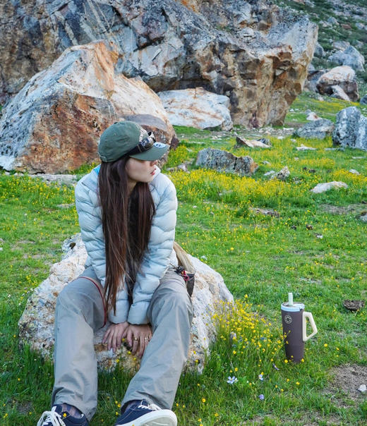 老米优品🎈品牌代工厂《  情侣款❤一体式防风保暖轻暖石墨烯连帽羽绒服》90%白鸭绒，休闲，轻便，松弛感拉满！ 商品图7