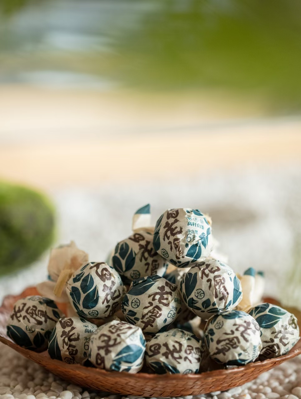 易武百花潭珍藏【高杆白茶龙珠】