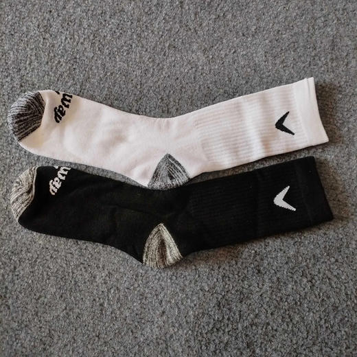 原单正品卡拉威长筒高尔夫球袜，男款均码39-45
只有白色。五双一组 商品图0