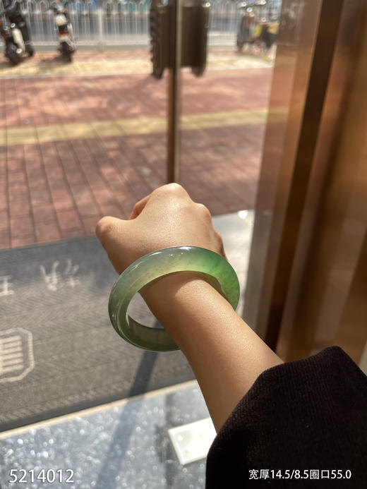 5214012，手镯，圈口55.0。具体价格微信咨询 商品图0