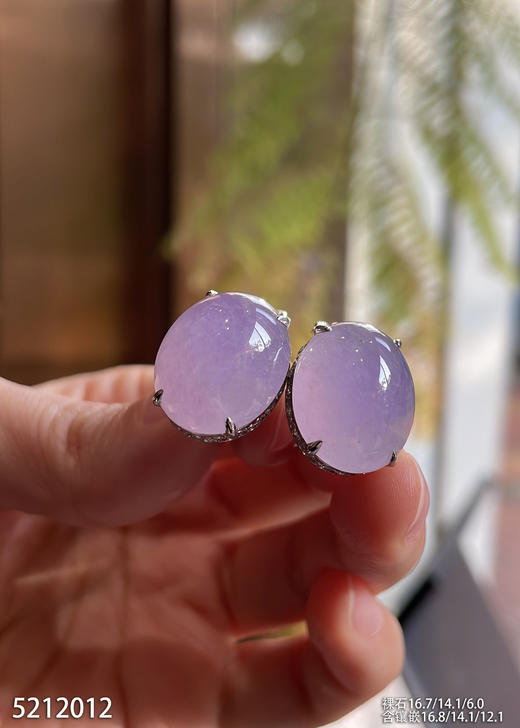 5212012，蛋面耳钉。具体价格微信咨询 商品图0