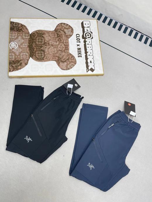 F011254户外软壳防风抓绒重工刺绣银色Logo松紧长裤 商品图2