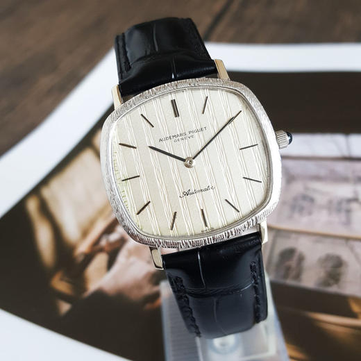 【95新】Audemars Piguet 爱彼自动机械机芯33MM（中性款）18K白金 080925NJS09 商品图3