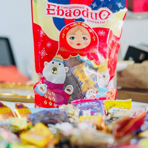 疯抢中！！【送新年手提礼袋】【俄罗斯风味·巧克力夹心混装糖果】多种口味 好吃不腻 年货送礼 500g*2袋/430g*盒装 商品图9
