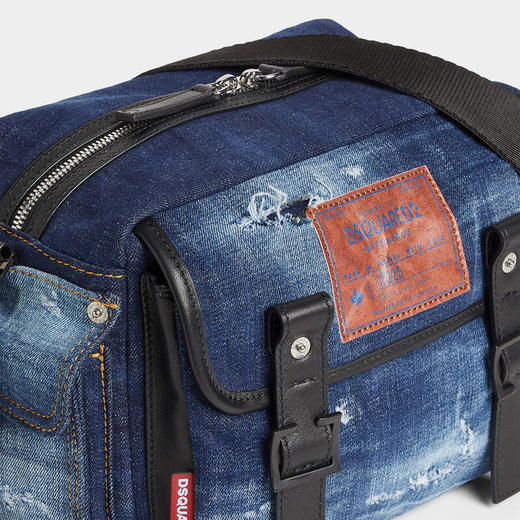 DSQUARED2 男士徽标贴片牛仔斜挎单肩包 牛仔蓝 CBM0075 10106739 M2498 商品图3