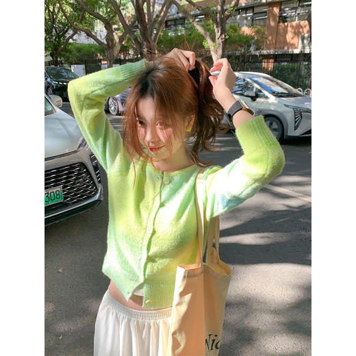 <曾小咸推荐>韩系渐变绿色针织毛衣开衫 商品图0