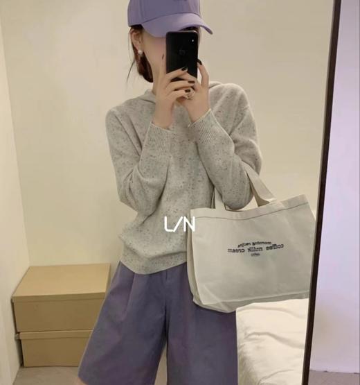 老米优品🎈3-5天《100%澳洲羊毛连帽套头毛衣》无缝一体工艺，点子纱自带肌理感，杂色羊毛织出的松弛氛围感~内搭单穿都很美！MY260112A 商品图1