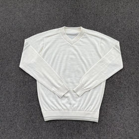 日单男士高尔夫针织毛衣，原本是普利司通出口日本订单，管控问题还没绣标就搞出来了。无logo无领标介意的慎拍 
尺码L XL (L 胸围112，XL 胸围116)