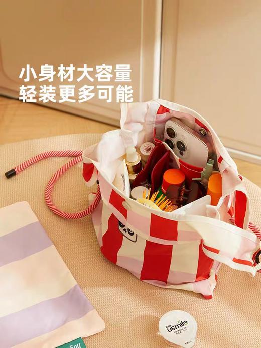 【品牌直发】Hugz mimi小众设计师系列 爆款挂耳包，🎁旅途的完美搭档❗️全场满 199送价值 59元购物袋一个! 商品图1