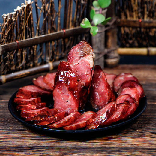 腊味组合系列 | 肉质紧实 醇香有嚼劲  手工匠心熏制  真空包装卫生又方便 多种口味可选 腊排骨/五花腊肉/腊肉/原味香肠/腊猪蹄 商品图4